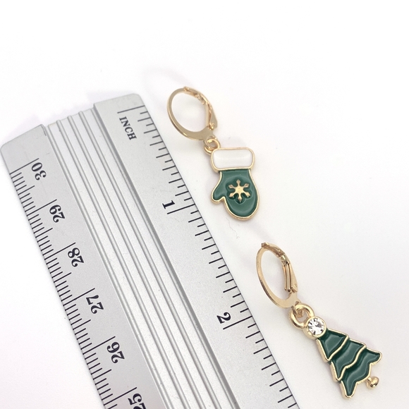 Mismatched Christmas Tree and Glove Earrings - Picture 5 of 5